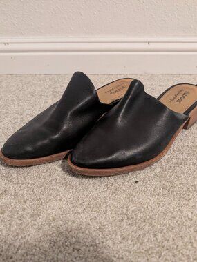 Soludos Black Leather Pointed Toe Mules — Size 7 | $70